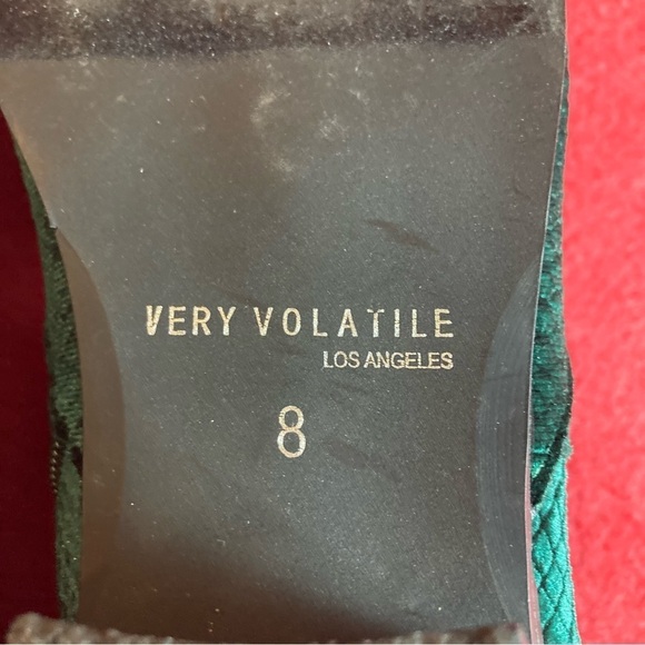 VERY VOLATILE Sz 8 Kyra Ankle Snake Skin Pattern Velvet Boots - Picture 4 of 12